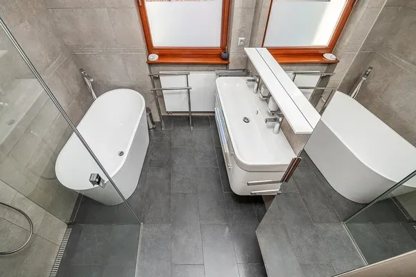 1st floor bathroom